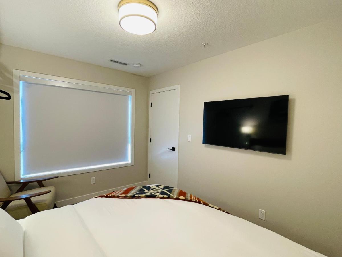 Joe'S Contemporary 2 King Bedrooms Vacation Home In Canmore Luaran gambar