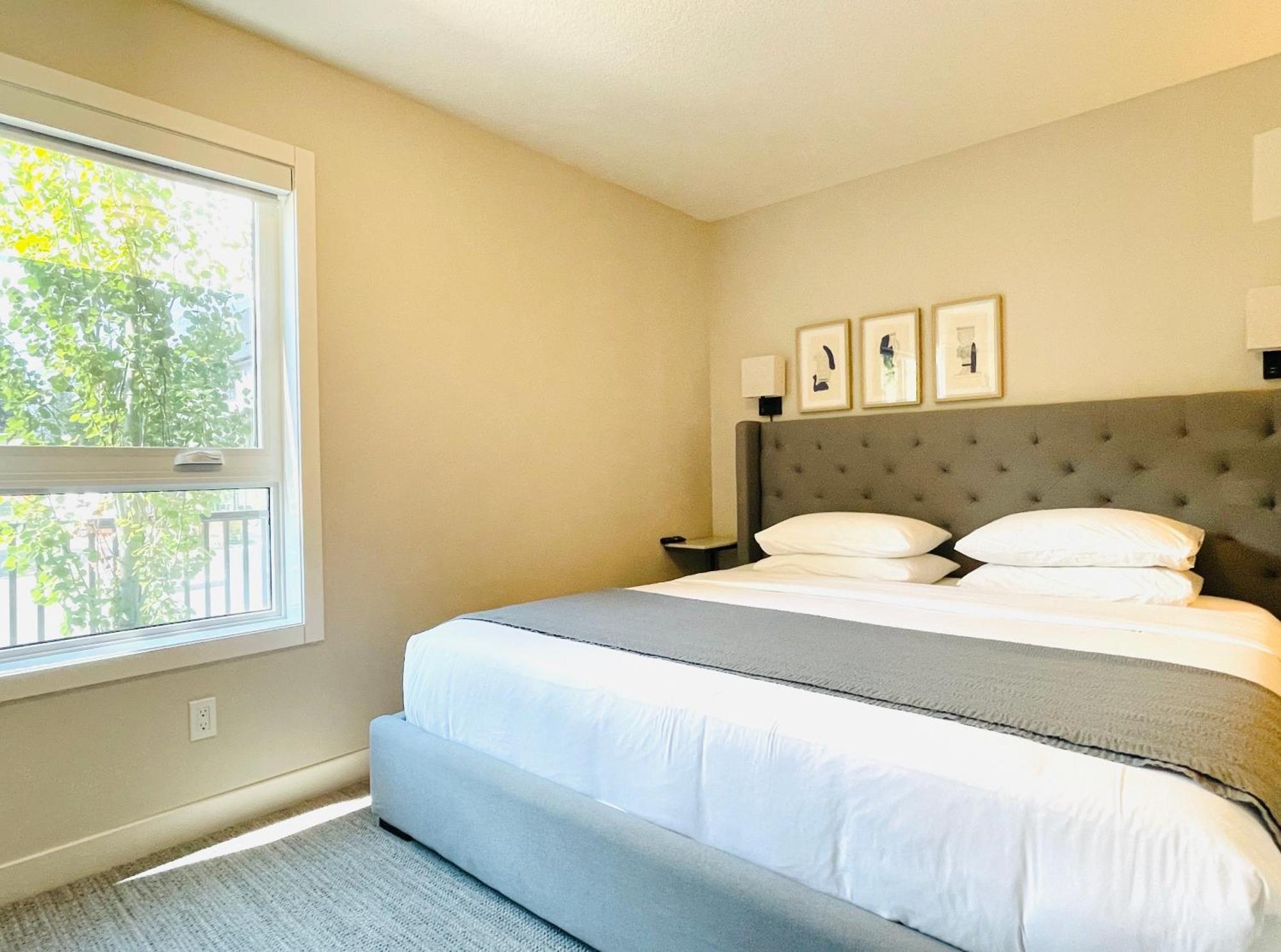 Joe'S Contemporary 2 King Bedrooms Vacation Home In Canmore Luaran gambar