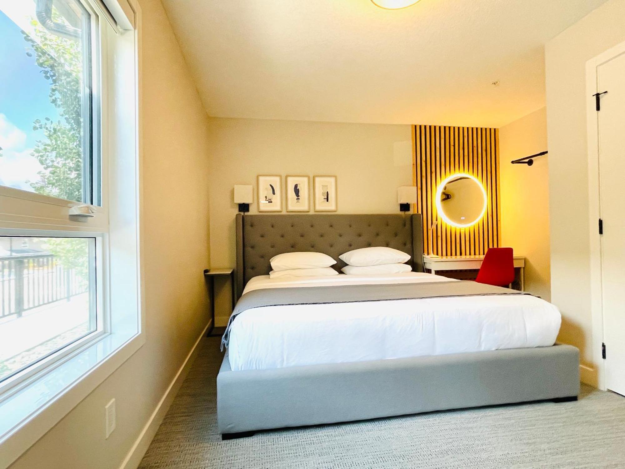 Joe'S Contemporary 2 King Bedrooms Vacation Home In Canmore Luaran gambar